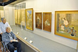 若き日の青邨の画風しのぶ　中津川・苗木遠山史料館に18作品並ぶ
