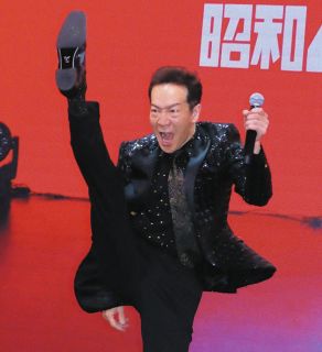 THE ALFEE、「今年デビュー50周年！何とモンチッチも50周年」意外な