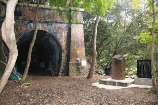 ＜わが街ぶらり探訪＞慰霊碑、ついに安住の地へ　愛岐トンネル群建設工事で20人余り殉職