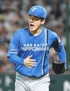 日本ハム】糸井嘉男さん、自腹でユニホーム購入し「11年ぶりの名護