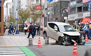 名古屋・栄の暴走事故で車を運転の女性を書類送検　歩行者など７人にけが