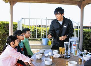 抹茶、頂戴いたします　西尾で八十八夜行事