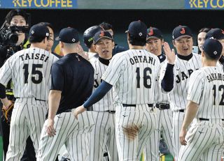 日本ハム】糸井嘉男さん、自腹でユニホーム購入し「11年ぶりの名護