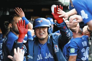 大谷翔平が背番号17のユニホーム姿で第一声「選手として私を信じて