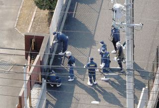 å²é˜œå¸‚ã®è·¯ä¸Šã§ã€Œç”·æ€§åˆºã•ã‚Œå†…è‡“å‡ºã¦ã„ã‚‹ã€ã€€ç¾å ´è¿‘ãã®å´æºã‹ã‚‰åˆƒç‰©