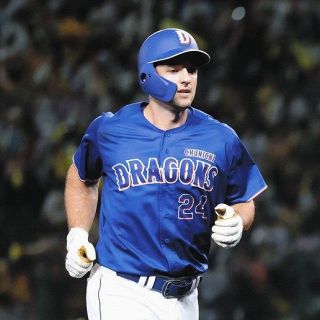 中日・石川昂弥、”超トップバランス”細川のバット借りて大暴れ今季初猛