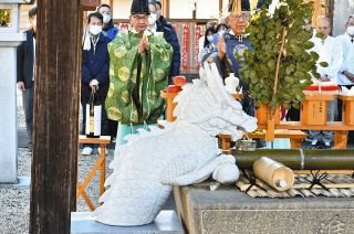 土岐・白山神社に竜ノ口再び、近隣の小中学校同窓生が寄進　「末永く手口清めて」　