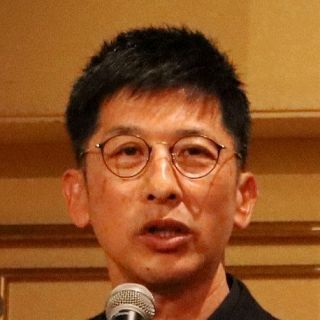 中日】現役引退した平田良介さんが異例のフリー打撃、18年のユニホーム