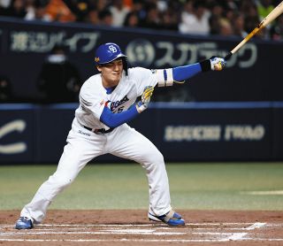 中日・金丸夢斗、キャンプ初日に23歳に「うん、おいしいまる！」自身の