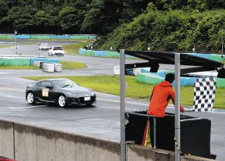 私たちもレーサーの血が騒ぐ　幸田のサーキットで女性限定イベント
