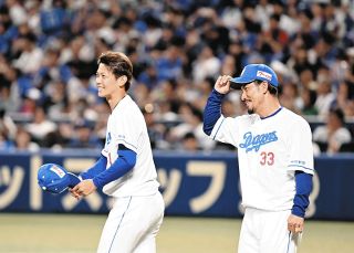 ついに支配下復帰…中日・岡田俊哉が背番号「11」を選んだわけ ”前任者