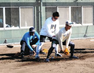 自由契約の巨人・高木京介が育成で契約…500万円減の年俸2500万円「来年