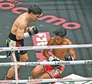 Boxraw ボクシングシューズ （中谷潤人モデル／1回使用） ボクシング】中谷潤人、西田凌佑との統一戦で特注の新シューズ