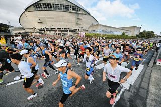 「KOMATSU全日本鉄人レース2026」登山や自転車も、437人が完走　