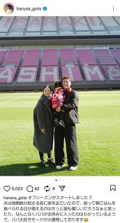 ◇「モデルじゃん」「綺麗が増していく」仲田歩夢【写真】：中日