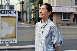 「どうして泣いているの？」、迷子の私を救った恩人　同じ高校を卒業、不思議な縁励みに人助けの道へ