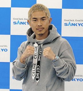 ボクシング】中谷潤人の新Tシャツは盟友オラスクアガをオマージュ「縁
