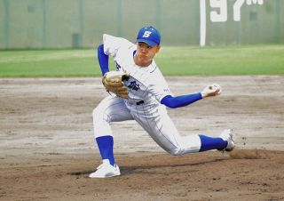 至学館の下手投げ左腕・松本、骨折から復活し16強入り「応援も聞こえ