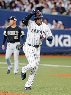 なにわ男子」大橋和也が巨人―中日戦で始球式 ピンクのリストバンドを身