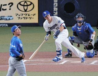 竜の歴史に名を刻んだ、石川昂弥が球団通算9000号「節目の1本が打てて