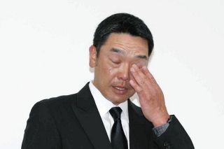 プロ野球・巨人の阿部監督が辞任、長女暴行疑いで逮捕後に釈放　長女はAIに相談し児相に通報