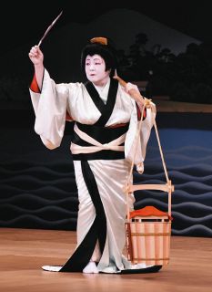 優雅な日舞に観客うっとり　津で「亜季の会」公演