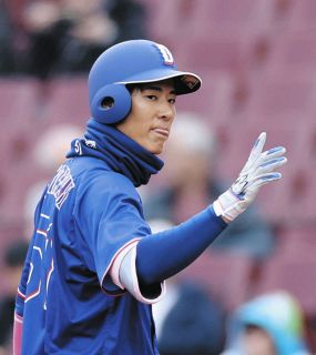 中日・上林誠知、ピンク！！ リストバンド・マスコットバット