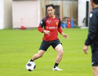 4年ぶり復帰のMF和泉竜司は練習から100％ 背番号「7」でチーム引っ張る