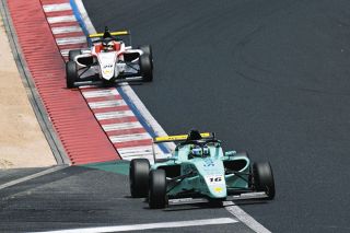 16歳・高2 中村仁が初V FIA−F4：中日スポーツ・東京中日スポーツ