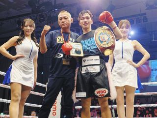 富岡浩介、世界ランカー対決制しWBOAPフライ級王座初防衛　9月に亡くなったばかりの母へ「世界タイトルを絶対に見せたい」とリング上で声詰まらせる【ボクシング】