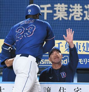 中日・岡田俊哉、新グラブには3桁背番号入れず「すぐ21番を付ける