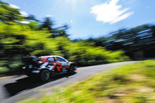 ＳＳ８で激走するトヨタの勝田貴元