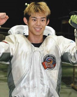 原田幸哉「エンジンはかなりいい」独走ゴールで優出果たす【下関ボート