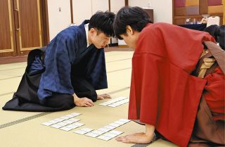 豊田で競技かるた全国大会　知立出身・川瀬さんV