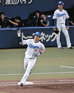中日】岡林勇希『福留化グラブ』で3年連続G・G賞へ 希少価値高い