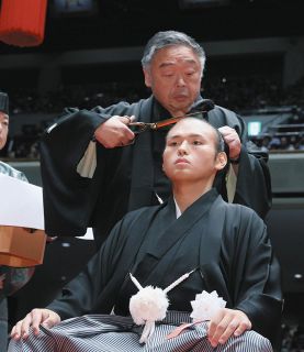 ◎祝10月4日貴景勝断髪式！湊川親方解説最高！２升五合ますます繁盛！ 元大関貴景勝・湊川親方、引退相撲にはライバルだった元三役も