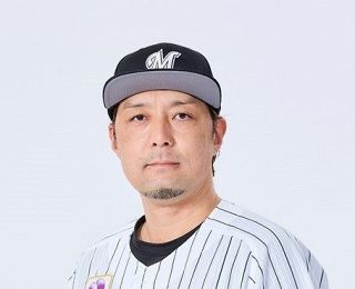 【ロッテ】球団OB小林宏之さんが4月3日にスーツ姿で始球式