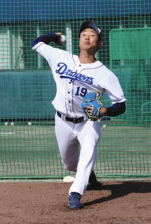 【ドラ番記者】名古屋に戻り、順調にブルペンでの投球練習を重ねている高橋宏…（志村拓）