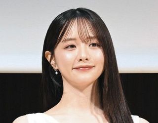 「膝小僧が超かわいい♡」「あざとさは優勝」森香澄、ミニスカ『探検隊』コーデにファン歓喜「めっちゃ似合ってていいねーーー」
