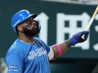 ベイスターズ「マシンガン打線」の中心選手、ローズさんが6連敗の古巣