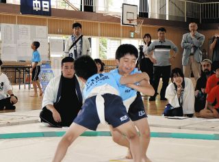 元気、勇気で真剣勝負　飯田で飯伊わんぱく相撲大会