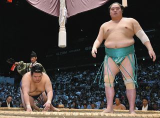 シゲです。御嶽海 御嶽海が3度目の幕内優勝時以来、3年ぶり6連勝「当たって前へ