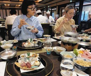 希少な「松阪豚」づくしに舌鼓　鳥羽市のホテルで旅館やカフェオーナーら試食