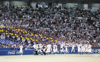 阪神Vパレード、沿道に65万人！ 星野監督の2003年優勝パレードと同数