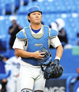 番記者メモ】ロッカーをのぞくと…中日・大野雄大が上林に贈った