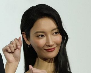 「ワイルドですねー」菜々緒、タンクトップ＆短パンでの“富士山級”初登山報告が話題「女神すぎ」「山の装備は充分に」の声も