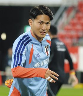 フライブルク・堂安律がスーパーゴール…左足で強烈ミドル「夢のような