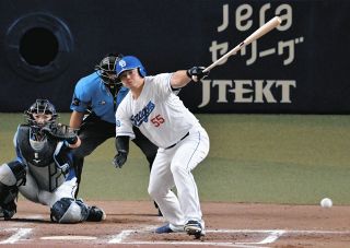 中日、片岡篤史ヘッドコーチ、落合英二投手兼育成コーチ、和田