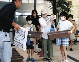 親子で夏野菜を育ててみて　JA津安芸職員が教室、特徴など説明