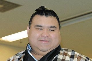 元横綱の鶴竜関が、今年開いた音羽山部屋の看板です。 誰にも